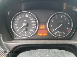 2008 BMW 3 Series 328xi z VIN WBAVC93518KZ72728, wystawiony jako Copart lot #84082564 z przebiegiem 410 050 mil mil oraz Szkoda całkowita • Salvage title. Historia ofert i sprzedaży dostępna na DreamBid. Obrazek 9.