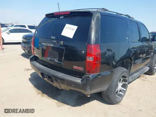2007 GMC Yukon SLT with VIN 1GKFC13007R327382, listed as a IAAI auction lot 41691281 with 202,926 mi miles. Bid and sale history available at carsss.com. Image 4.