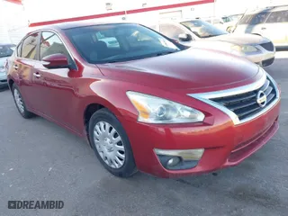 2013 Nissan Altima 2.5 SV with VIN 1N4AL3AP0DN583757, listed as a IAAI auction lot 41863040 with 112,801 mi miles. Bid and sale history available at carsss.com. Image 1.