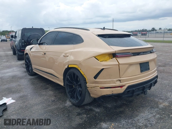 2022 Lamborghini Urus z VIN ZPBUA1ZL3NLA18265, wystawiony jako IAAI lot #40675659 z przebiegiem 46 439 mil mil oraz . Historia ofert i sprzedaży dostępna na DreamBid. Obrazek 3.
