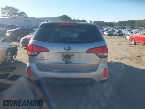 2015 Kia Sorento EX with VIN 5XYKU4A71FG590910, listed as a IAAI auction lot 41378588 with 165,090 mi miles. Bid and sale history available at carsss.com. Image 16.