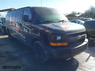 2004 Chevrolet Express Passenger with VIN 1GAHG39U041183897, listed as a IAAI auction lot 41434562 with 1 mi miles. Bid and sale history available at carsss.com. Image 1.
