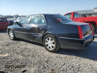 2008 Cadillac DTS 1SA z VIN 1G6KD57Y48U106139, wystawiony jako Copart lot #49046545 z przebiegiem 53 550 mil mil oraz Szkody całkowita. Historia ofert i sprzedaży dostępna na DreamBid. Obrazek 2.