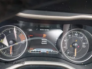 2017 Jeep Cherokee High Altitude z VIN 1C4PJMDS8HW501709, wystawiony jako IAAI lot #42232052 z przebiegiem 105 266 mil mil oraz . Historia ofert i sprzedaży dostępna na DreamBid. Obrazek 7.