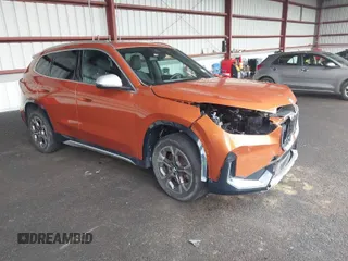 2024 BMW X1 xDrive28i with VIN WBX73EF02R5Y42304, listed as a IAAI auction lot 41913972 with 4,552 mi miles. Bid and sale history available at carsss.com. Image 1.