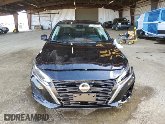 2025 Nissan Altima SV z VIN 1N4BL4DV7SN369382, wystawiony jako Copart lot #52144025 z przebiegiem 1 789 mil mil oraz Szkoda całkowita • Salvage title. Historia ofert i sprzedaży dostępna na DreamBid. Obrazek 5.