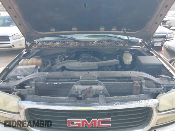 2004 GMC Yukon SLT with VIN 1GKEC13V54J218787, listed as a IAAI auction lot 42047107 with 1 mi miles. Bid and sale history available at carsss.com. Image 10.