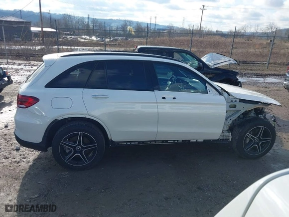 2022 Mercedes-Benz GLC with VIN W1N0G8EB7NV384429, listed as a IAAI auction lot 41688287 with 38,439 mi miles. Bid and sale history available at carsss.com. Image 14.