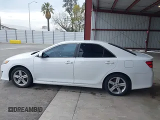 2014 Toyota Camry L with VIN 4T1BF1FK9EU851425, listed as a IAAI auction lot 41792918 with 268,340 mi miles. Bid and sale history available at carsss.com. Image 14.