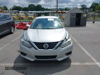 2017 Nissan Altima SV z VIN 1N4AL3AP1HC476475, wystawiony jako IAAI lot #39312828 z przebiegiem 59 498 mil mil oraz . Historia ofert i sprzedaży dostępna na DreamBid. Obrazek 13.