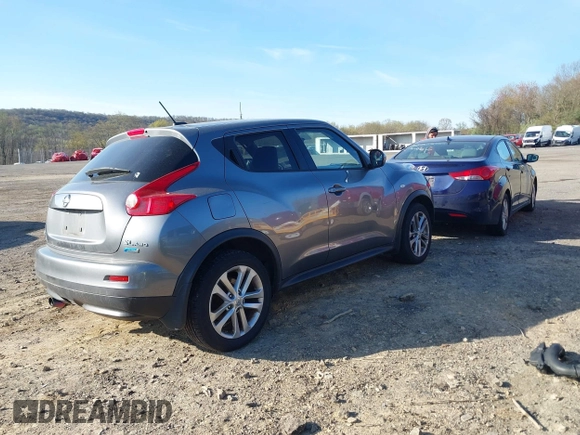 2014 Nissan Juke S with VIN JN8AF5MV5ET359232, listed as a IAAI auction lot 42097888 with Not Provided miles. Bid and sale history available at carsss.com. Image 4.