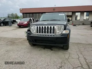 2008 Jeep Liberty Sport z VIN 1J8GN28K68W262608, wystawiony jako Copart lot #54179615 z przebiegiem 116 585 mil mil oraz Szkoda całkowita • Salvage title. Historia ofert i sprzedaży dostępna na DreamBid. Obrazek 15.