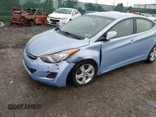2011 Hyundai Elantra Limited z VIN KMHDH4AE1BU147219, wystawiony jako IAAI lot #42313091 z przebiegiem 110 539 mil mil oraz . Historia ofert i sprzedaży dostępna na DreamBid. Obrazek 6.