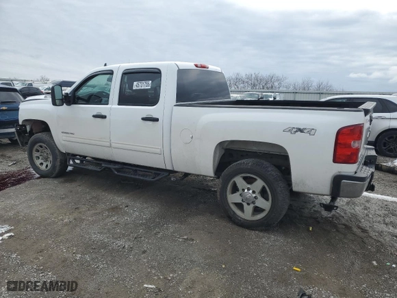 2011 Chevrolet Silverado 2500HD LT with VIN 1GC1KXC80BF191587, listed as a Copart auction lot 45731755 with 333,528 mi miles and Salvage Title. Bid and sale history available at carsss.com. Image 2.