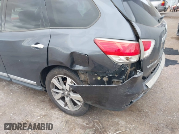 2014 Nissan Pathfinder SL with VIN 5N1AR2MN3EC685723, listed as a IAAI auction lot 41910628 with 136,252 mi miles and . Bid and sale history available at DreamBid. Image 6.