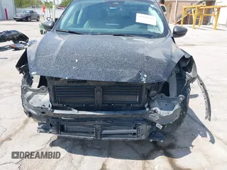 2022 Ford Escape SE with VIN 1FMCU0G69NUB35565, listed as a IAAI auction lot 42265525 with 27,711 mi miles and . Bid and sale history available at DreamBid. Image 6.