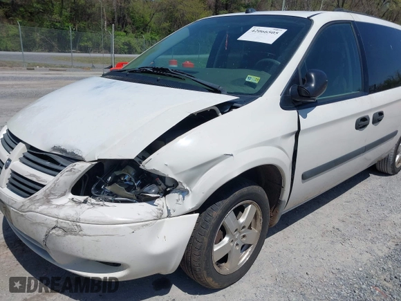 2005 Dodge Caravan with VIN 1D4GP24R15B314267, listed as a IAAI auction lot 42066505 with 207,810 mi miles. Bid and sale history available at carsss.com. Image 6.