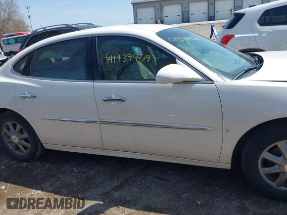2007 Buick LaCrosse CXL with VIN 2G4WD582171243893, listed as a IAAI auction lot 41939469 with 82,218 mi miles. Bid and sale history available at carsss.com. Image 14.