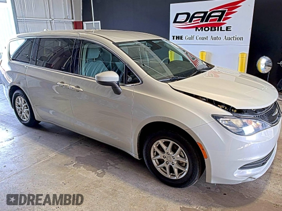 2017 Chrysler Pacifica Touring with VIN 2C4RC1DG5HR764942, listed as a IAAI auction lot 42255421 with 64,381 mi miles and . Bid and sale history available at DreamBid. Image 7.