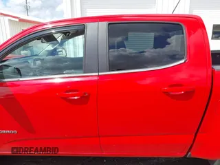 2016 Chevrolet Colorado 2WD LT z VIN 1GCGSCE36G1175824, wystawiony jako IAAI lot #42257828 z przebiegiem 134 021 mil mil oraz . Historia ofert i sprzedaży dostępna na DreamBid. Obrazek 14.