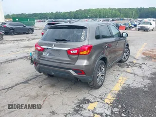 2018 Mitsubishi Outlander ES z VIN JA4AP3AU6JZ006542, wystawiony jako IAAI lot #42253505 z przebiegiem 109 722 mil mil oraz . Historia ofert i sprzedaży dostępna na DreamBid. Obrazek 4.