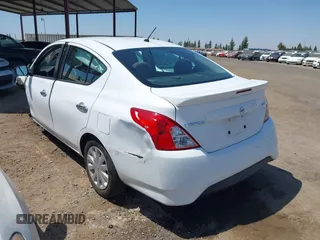 2018 Nissan Versa SV with VIN 3N1CN7AP5JL827146, listed as a IAAI auction lot 40182941 with 85,984 mi miles. Bid and sale history available at carsss.com. Image 3.