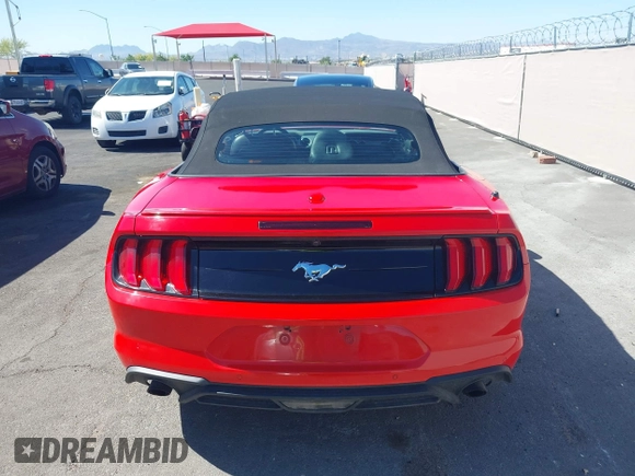 2022 Ford Mustang EcoBoost z VIN 1FATP8UHXN5119035, wystawiony jako IAAI lot #42279729 z przebiegiem 55 742 mil mil oraz . Historia ofert i sprzedaży dostępna na DreamBid. Obrazek 17.