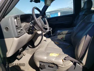 2002 Chevrolet Suburban Z71 with VIN 3GNFK16Z72G295734, listed as a Copart auction lot 45763225 with 197,205 mi miles and Salvage Title. Bid and sale history available at carsss.com. Image 7.