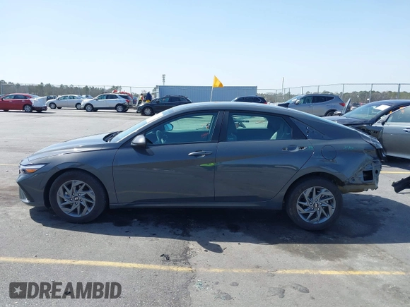 2024 Hyundai Elantra SEL with VIN KMHLM4DGXRU740964, listed as a IAAI auction lot 41698555 with 9,467 mi miles. Bid and sale history available at carsss.com. Image 15.