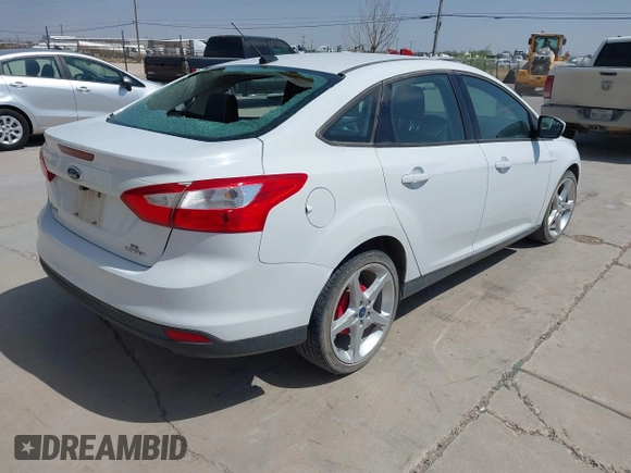 2012 Ford Focus SE with VIN 1FAHP3F25CL381667, listed as a IAAI auction lot 42025411 with 174,372 mi miles. Bid and sale history available at carsss.com. Image 4.