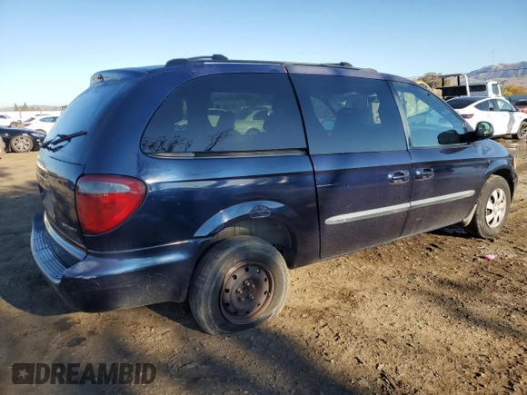 2003 Dodge Caravan Sport with VIN 2D4GP44R83R300621, listed as a Copart auction lot 82838414 with 215,871 mi miles and Salvage Title. Bid and sale history available at carsss.com. Image 3.