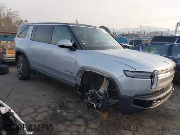 2025 Rivian R1S Adventure z VIN 7PDSGBBA2SN058678, wystawiony jako IAAI lot #41429201 z przebiegiem 2 322 mil mil oraz . Historia ofert i sprzedaży dostępna na DreamBid. Obrazek 1.