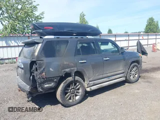 2011 Toyota 4Runner Trail z VIN JTEBU5JR2B5038483, wystawiony jako IAAI lot #42229355 z przebiegiem 207 245 mil mil oraz . Historia ofert i sprzedaży dostępna na DreamBid. Obrazek 4.