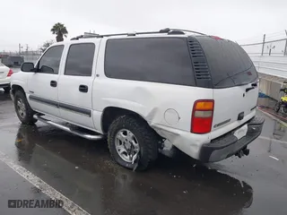 2000 Chevrolet Suburban LS with VIN 3GNEC16T3YG209560, listed as a IAAI auction lot 41551486 with 264,290 mi miles. Bid and sale history available at carsss.com. Image 3.