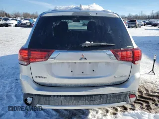 2018 Mitsubishi Outlander ES z VIN JA4AZ2A35JZ008634, wystawiony jako Copart lot #87673985 z przebiegiem 65 767 mil mil oraz Nie do naprawy • Non repairable. Historia ofert i sprzedaży dostępna na DreamBid. Obrazek 6.