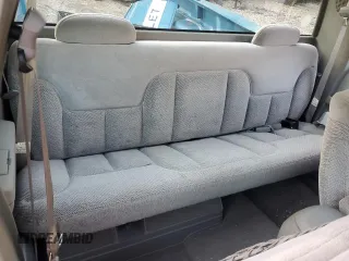 1997 Chevrolet Silverado 3500 z VIN 1GCHC39R8VF045821, wystawiony jako Copart lot #78698034 z przebiegiem 127 490 mil mil oraz Szkoda całkowita • Salvage title. Historia ofert i sprzedaży dostępna na DreamBid. Obrazek 10.