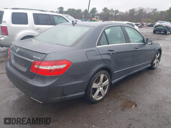 2012 Mercedes-Benz E-Class E 350 Luxury with VIN WDDHF8JB4CA568417, listed as a IAAI auction lot 41968170 with 212,597 mi miles. Bid and sale history available at carsss.com. Image 4.