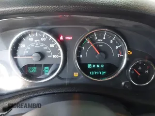 2015 Jeep Wrangler Unlimited Altitude с VIN 1C4HJWEG2FL524914, выставлен на аукционе IAAI как лот 42257005 с пробегом 137 473 миль миль и . История ставок и продаж доступна на DreamBid. Изображение 7.