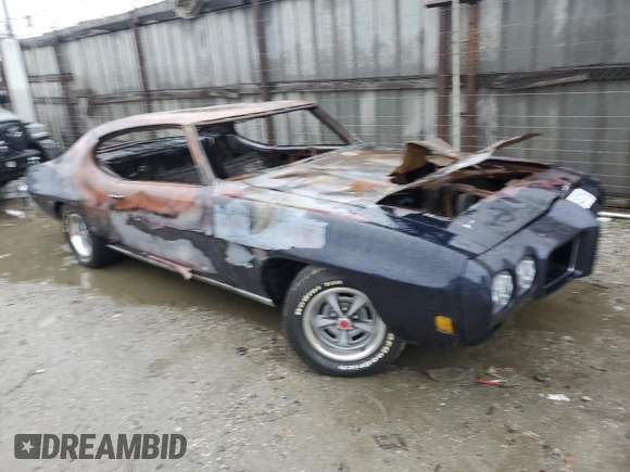1970 Pontiac GTO z VIN 242370Z111774, wystawiony jako Copart lot #44573755 z przebiegiem Nie podano mil oraz Nie do naprawy • Non repairable. Historia ofert i sprzedaży dostępna na DreamBid. Obrazek 4.