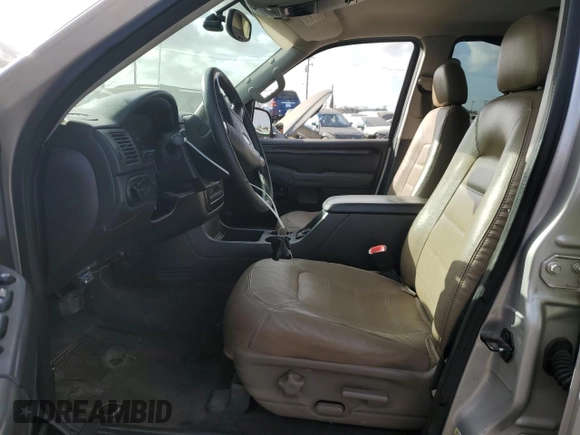2004 Ford Explorer Limited with VIN 1FMZU75K74UB02095, listed as a Copart auction lot 85087884 with 300,893 mi miles and Salvage title. Bid and sale history available at DreamBid. Image 7.