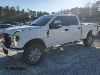 2018 Ford Super Duty F-250 SRW XL with VIN 1FT7W2B68JEB39324, listed as a Copart auction lot 45451375 with 268,879 mi miles and Salvage Title. Bid and sale history available at carsss.com. Image 1.