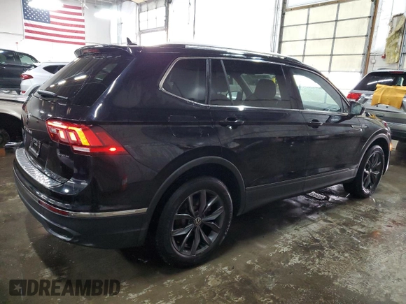 2023 Volkswagen Tiguan SE z VIN 3VV2B7AX1PM125167, wystawiony jako Copart lot #44709205 z przebiegiem 24 509 mil mil oraz Szkoda całkowita • Salvage title. Historia ofert i sprzedaży dostępna na DreamBid. Obrazek 3.