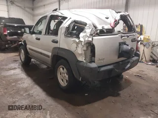 2007 Jeep Liberty Sport z VIN 1J4GL48K47W694423, wystawiony jako IAAI lot #41452077 z przebiegiem 159 502 mil mil oraz . Historia ofert i sprzedaży dostępna na DreamBid. Obrazek 3.
