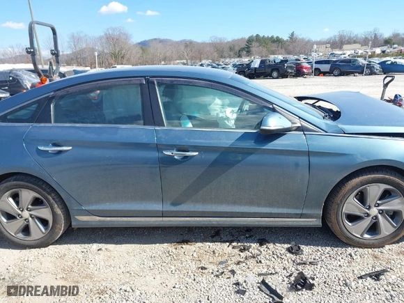 2016 Hyundai Sonata Hybrid Limited with VIN KMHE34L15GA018244, listed as a IAAI auction lot 41649264 with NaN miles. Bid and sale history available at carsss.com. Image 13.