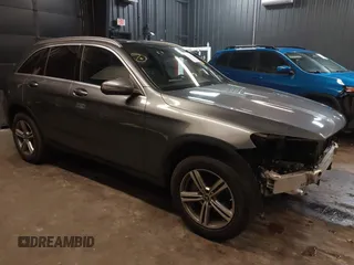 2022 Mercedes-Benz GLC 300 z VIN W1N0G8EB5NV331213, wystawiony jako IAAI lot #42347555 z przebiegiem 46 815 mil mil oraz . Historia ofert i sprzedaży dostępna na DreamBid. Obrazek 1.