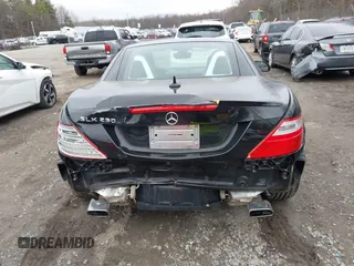 2015 Mercedes-Benz SLK-Class SLK 250 with VIN WDDPK4HA5FF111457, listed as a IAAI auction lot 41816350 with 35,524 mi miles. Bid and sale history available at carsss.com. Image 16.