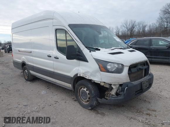 2020 Ford Transit Cargo with VIN 1FTBR3X81LKB42992, listed as a IAAI auction lot 41363461 with 206,522 mi miles and . Bid and sale history available at carsss.com. Image 1.