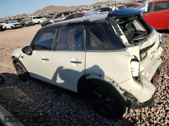 2021 MINI Hardtop 4 Door Oxford Edition с VIN WMWXU7C08M2P23335, выставлен на аукционе Copart как лот 84105974 с пробегом 36 213 миль миль и Списание • Salvage title. История ставок и продаж доступна на DreamBid. Изображение 2.