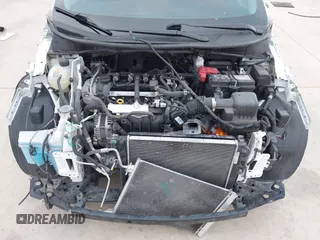 2022 Nissan Versa S z VIN 3N1CN8DV2NL821813, wystawiony jako IAAI lot #42163493 z przebiegiem 88 645 mil mil oraz . Historia ofert i sprzedaży dostępna na DreamBid. Obrazek 10.