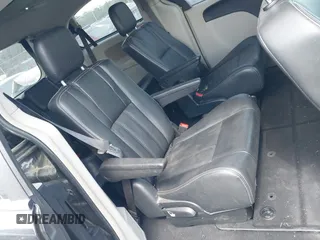 2016 Chrysler Town & Country Touring with VIN 2C4RC1BG8GR297243, listed as a IAAI auction lot 42143705 with 140,728 mi miles. Bid and sale history available at carsss.com. Image 8.
